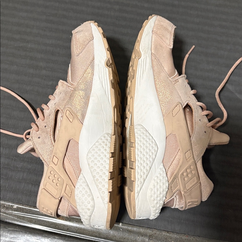 Nike Hurache Particle Beige Sneakers Size 10 - Picture 5 of 7